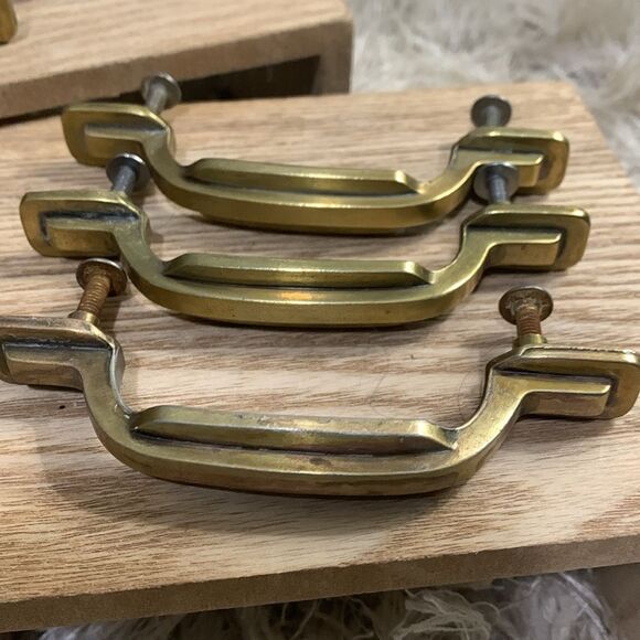 Vintage Mid-Century Style Keeler Brass Co Cabinet Door Pulls Brass Tone Metal - Picture 13 of 17